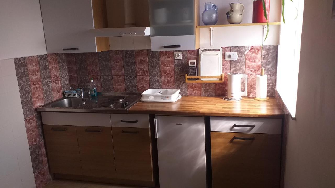 Apartment Beautiful Črni Kal Dış mekan fotoğraf